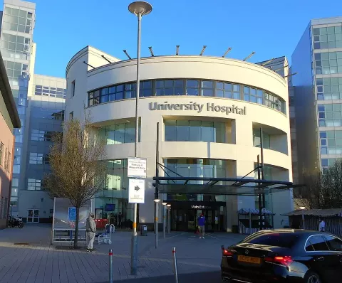 NHS University Hospital Coventry [Source: Wikipedia] [Credit: CC BY-SA 4.0]